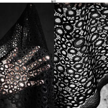 Черна Лейси Mesh материя с неправилна форма, Выдолбленная Облекло, Рокля, Панталон, Яке, Шал, Дизайнерски шевни материали, търговия на Едро с тъкани