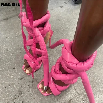 Летни розови Сандали с меки дебели джапанки, увити в 2023 г., с отворени пръсти, на кухи токчета с появата на шнур, чубрица обувките на тънък висок ток, однотонная чрез шнурове